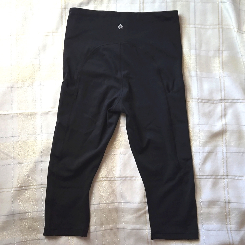 Athleta High Rise Chaturanga Capri Solid Black - Picture 7 of 13